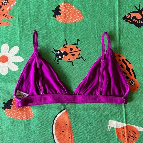 Baserange Mississippi Velour Bralette - Magenta - Picture 2 of 4